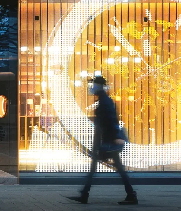 installazione LED wall ad alta definizione VAMPS per retail ed eventi
